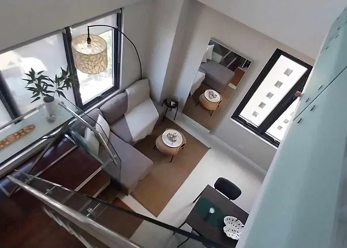 48 Sqm Loft With High Ceilings And City Views Aparthotel