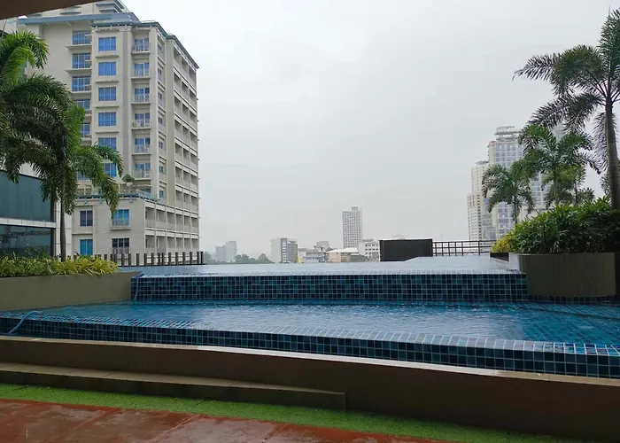 48 Sqm Loft With High Ceilings And City Views Aparthotel