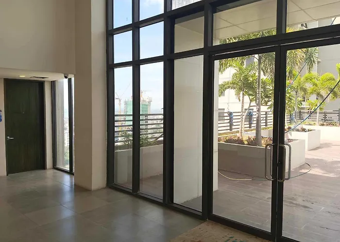 48 Sqm Loft With High Ceilings And City Views